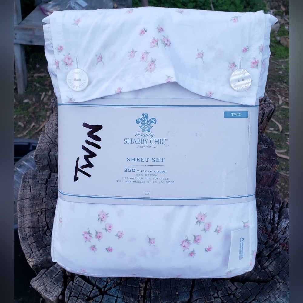 NEW simply shabby chic Rachel Ashwell sheet set TWIN